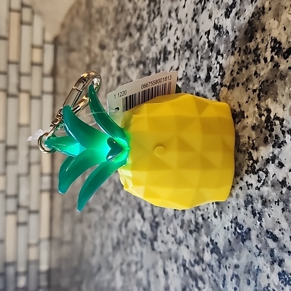 BBW light up pinnapple pocketbac holder